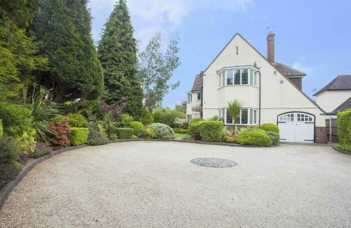 4 Bedroom Detached House To Rent In Wyvern Road, Sutton Coldfield, B74