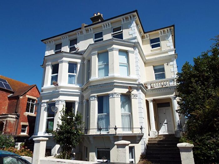 2 Bedroom Flat To Rent In Upperton Gardens, BN21