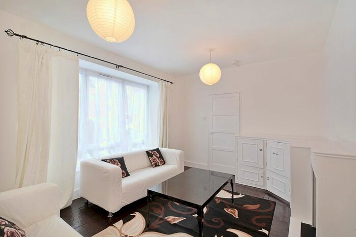 3 Bedroom Terraced House To Rent In Abersham Road, London, E8