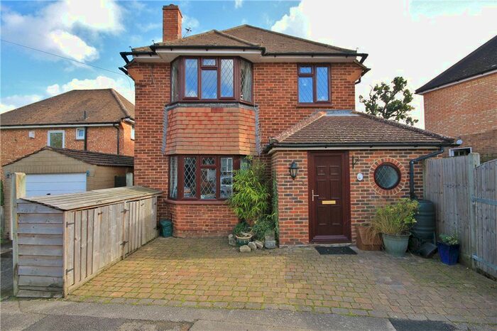 4 Bedroom Detached House To Rent In Waltham Avenue, Guildford, Surrey, GU2