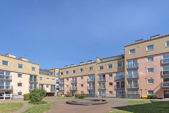 1 Bedroom Flat To Rent In Wooldridge Close, Feltham, TW14