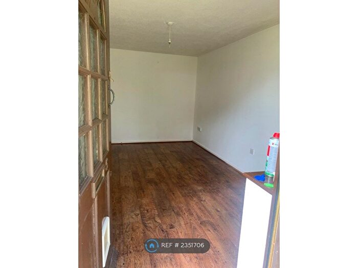 1 Bedroom Flat To Rent In Applewood Close, West Felton, Oswestry, SY11