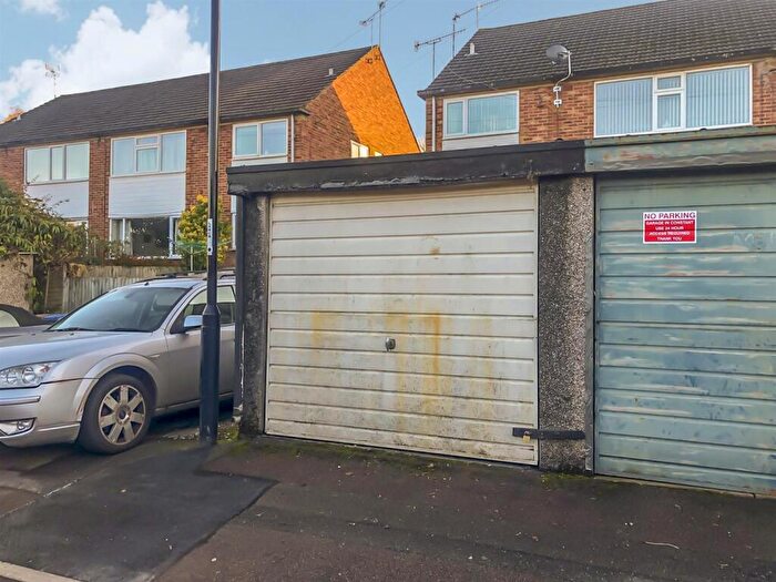 Garage / Parking To Rent In Garage, Greendale Road, Whoberly, Coventry, West Midlands, CV5