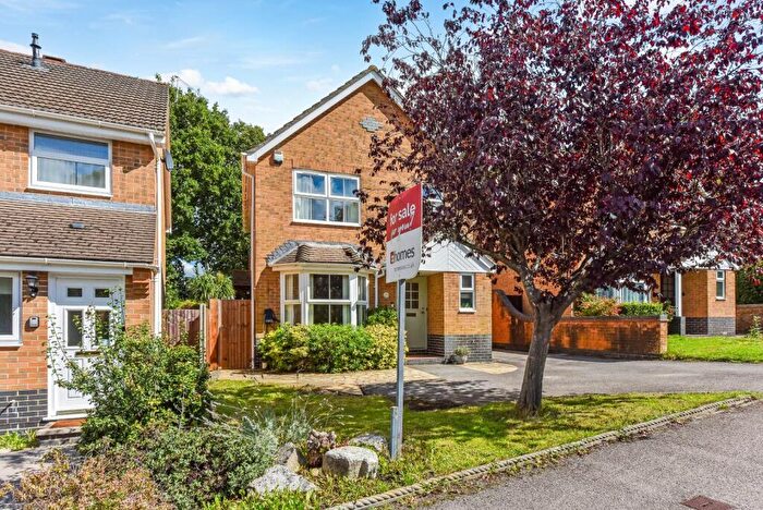 3 Bedroom Detached House For Sale In Kennet Road, Petersfield, Hampshire, GU31