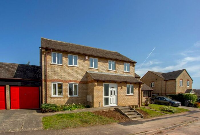 4 Bedroom Detached House To Rent In Hurdeswell, Long Hanborough, Witney, OX29