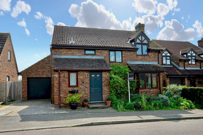 4 Bedroom Detached House For Sale In Hunters Way, Kimbolton, PE28