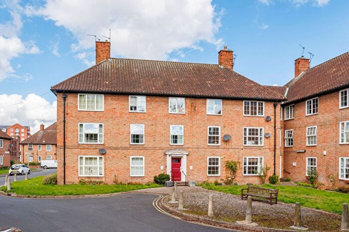 2 Bedroom Flat For Sale In Rosemary Court, York, YO1