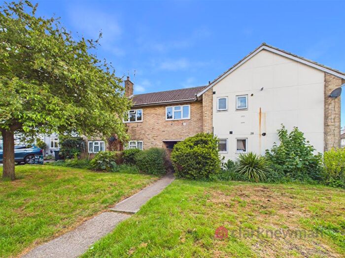 2 Bedroom Flat For Sale In Arkwrights, Harlow, CM20