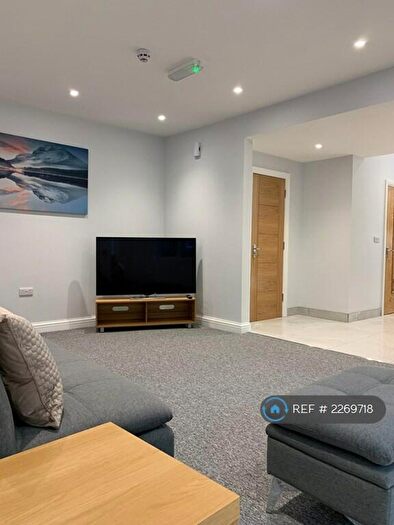6 Bedroom Semi-Detached House To Rent In Burscough Street, Ormskirk, L39