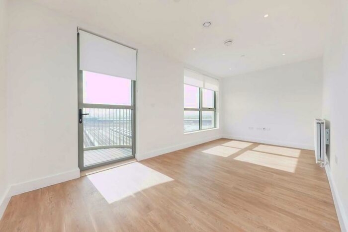 1 Bedroom Flat To Rent In Green Street, Willesden Junction, NW10