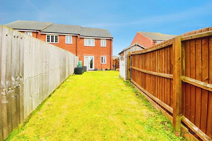 3 Bedroom Town House For Sale In New Avenue, Rearsby, LE7
