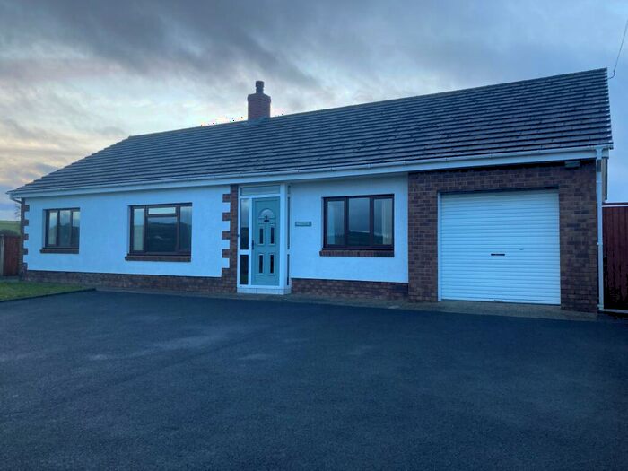 3 Bedroom Bungalow To Rent In Rhos, Llandysul, SA44