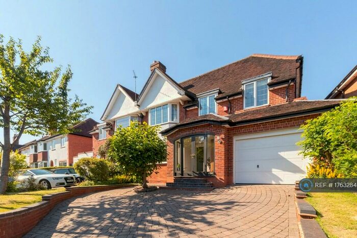 5 Bedroom Semi-Detached House To Rent In Witley Avenue, Solihull, B91