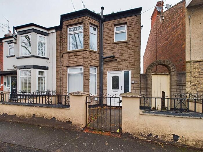3 Bedroom End Of Terrace House For Sale In Southcoates Lane, Hull, HU9