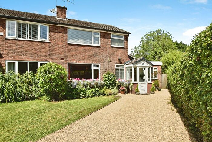 4 Bedroom Semi-detached House For Sale In Carlisle Close, Knutsford, WA16