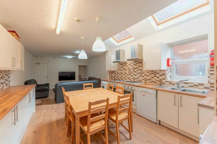7 Bedroom Terraced House To Rent In Tiverton Road - Bath Student Property, B29