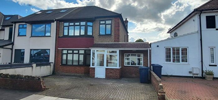 4 Bedroom Property To Rent In Dorset Avenue, Southall, UB2