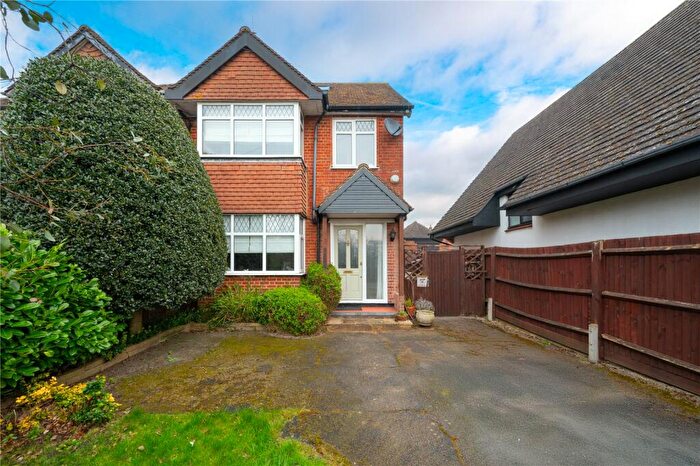 4 Bedroom Semi-Detached House For Sale In Mount Pleasant Lane, Bricket Wood, St. Albans, Hertfordshire, AL2