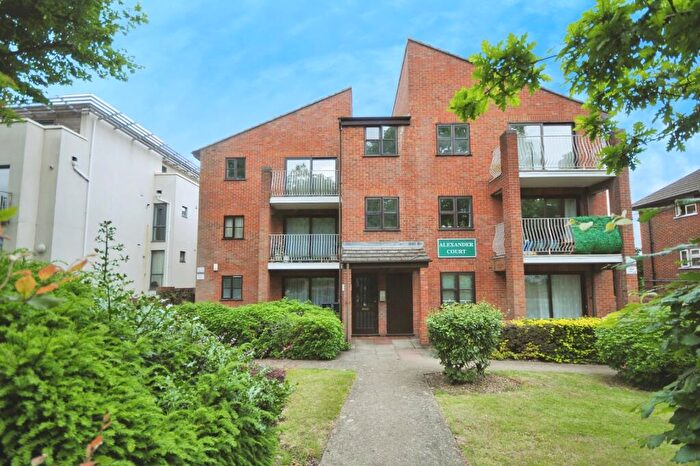 2 Bedroom Flat For Sale In Bromley Road, Shortlands, Bromley, BR2