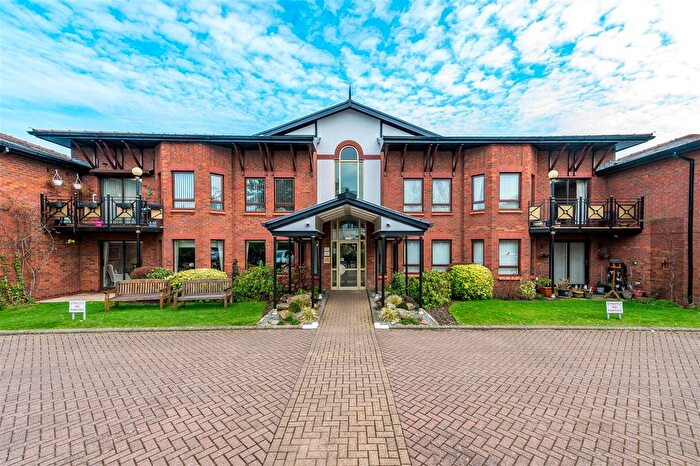 2 Bedroom Flat For Sale In York Manor, Three Tuns Lane, Formby, L37