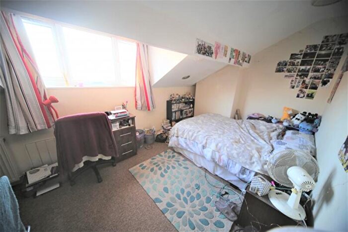 2 Bedroom Terraced House To Rent In Harold Avenue, Hyde Park, Leeds, LS6