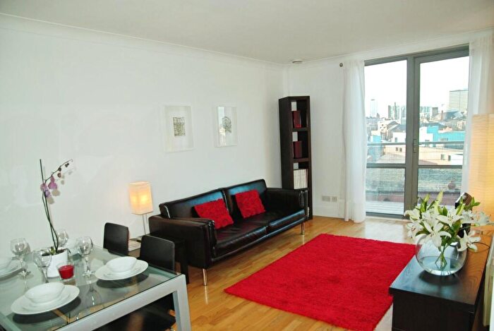 2 Bedroom Flat To Rent In Merchants Quay, East Street, Leeds, West Yorkshire, LS9