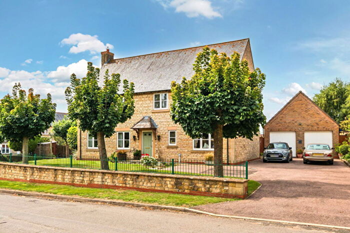 5 Bedroom Detached House For Sale In High Street, Corby Glen, Grantham, NG33