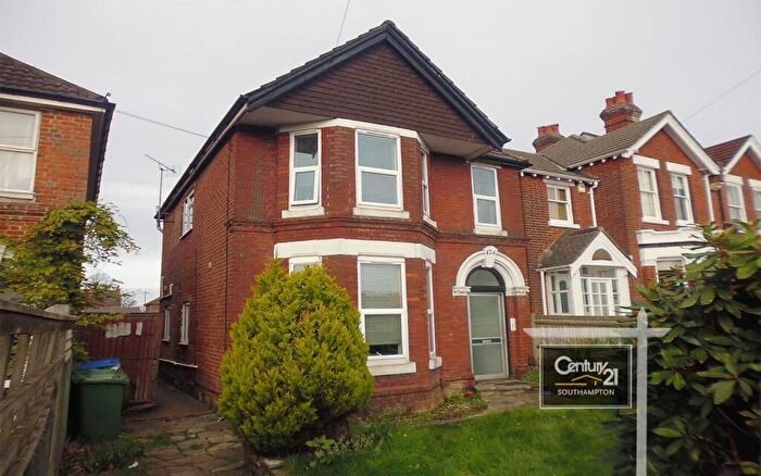 2 Bedroom Flat To Rent In |Ref: |, Winchester Road Southampton, SO16