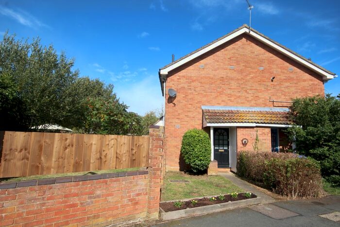 1 Bedroom Terraced House To Rent In Downer Close, Buckingham, MK18