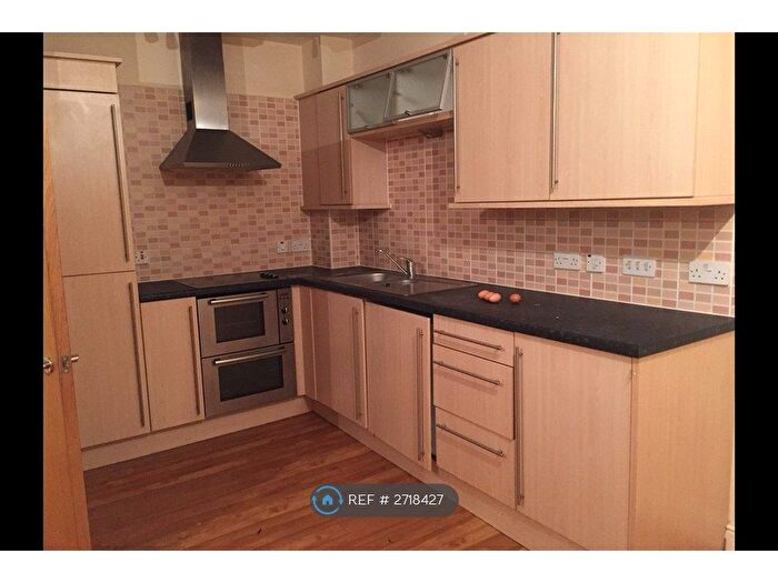 2 Bedroom Flat To Rent In Woodbrooke Grove, Northfield, Birmingham, B31