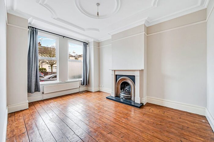 4 Bedroom Terraced House To Rent In Bramley Road, Ealing, W5