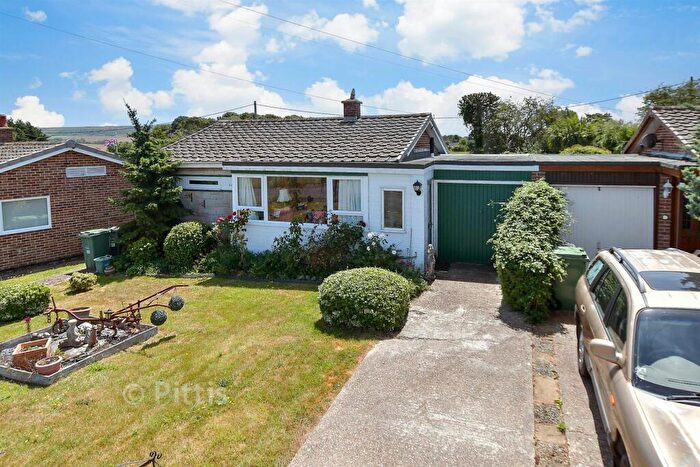 2 Bedroom Detached Bungalow For Sale In Ronstan Gardens, Freshwater, Isle Of Wight, PO40