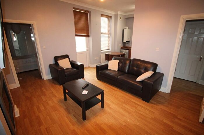 2 Bedroom Flat To Rent In Thornleigh Road, Newcastle Upon Tyne, NE2