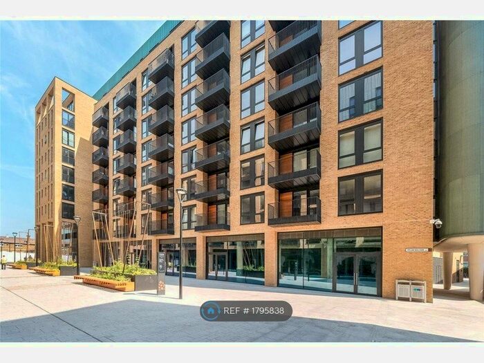 2 Bedroom Flat To Rent In Dray House, London, SW18