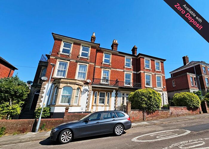 2 Bedroom Flat To Rent In Salisbury, SP1