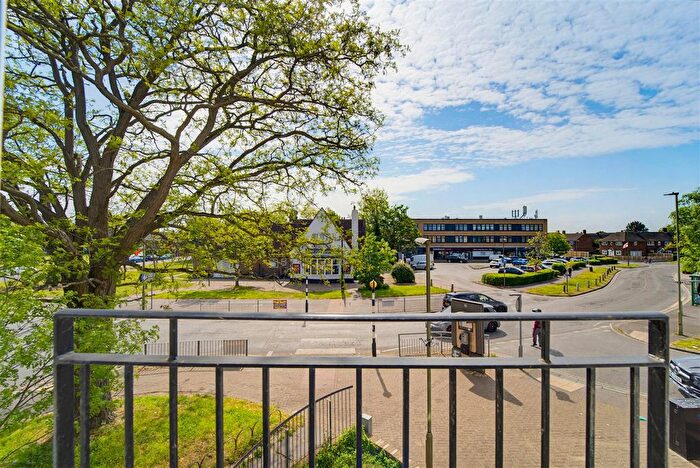 1 Bedroom Flat For Sale In Clare Road, Stanwell, TW19