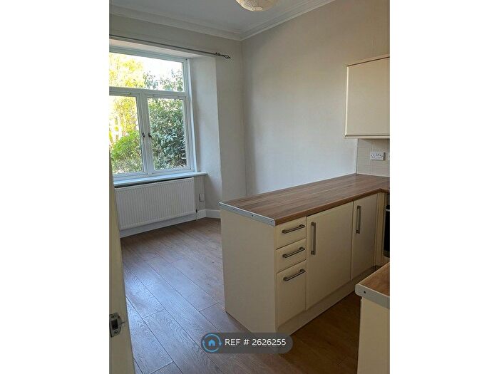 2 Bedroom Flat To Rent In Hillend Place, Edinburgh, EH8