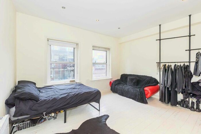 Studio To Rent In Fashion Street, Spitalfields, E1