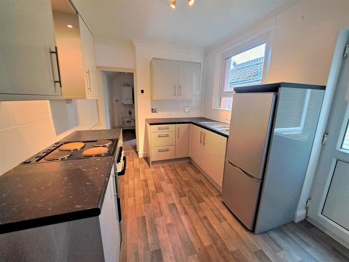 1 Bedroom Flat To Rent In South Road, Kingswood, BS15