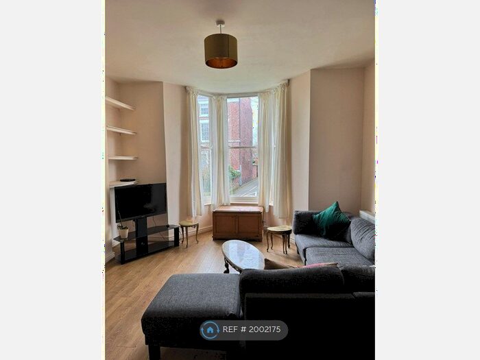 2 Bedroom Flat To Rent In Sandown Lane, Liverpool, L15