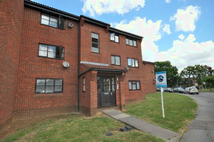 1 Bedroom Flat To Rent In Crocus Way, Chelmsford, Essex, CM1