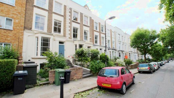 Apartment To Rent In Leighton Grove, Kentish Town, NW5