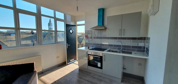 1 Bedroom Flat To Rent In Leeds Road, Bradford BD3