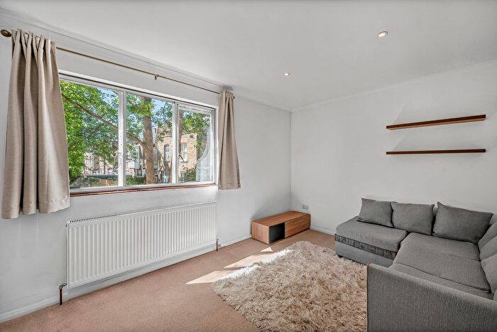 1 Bedroom Flat For Sale In Highbury Grove, London, N5