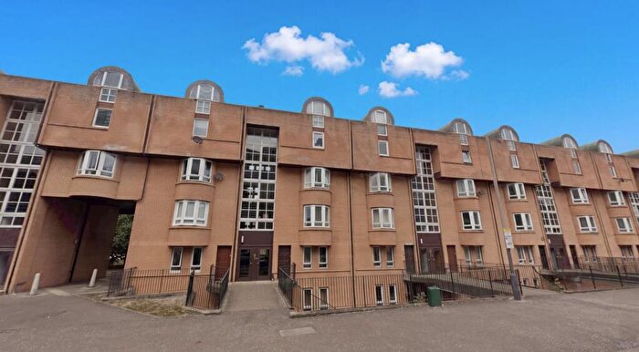 1 Bedroom Flat To Rent In St. Vincent Street, Glasgow -, G3