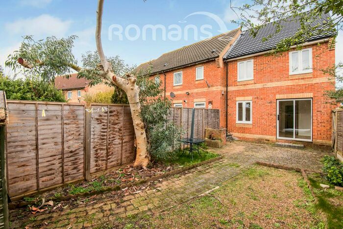 3 Bedroom End Of Terrace House To Rent In Andover Close, Feltham, TW14