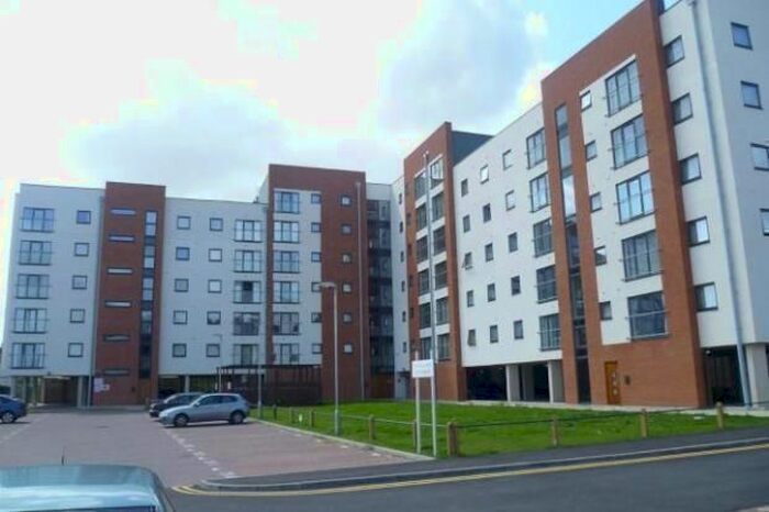 2 Bedroom Flat To Rent In Pilgrims Way, Salford, M50