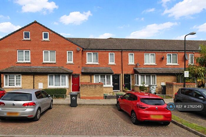 3 Bedroom Terraced House To Rent In Denmark Road, London, N8