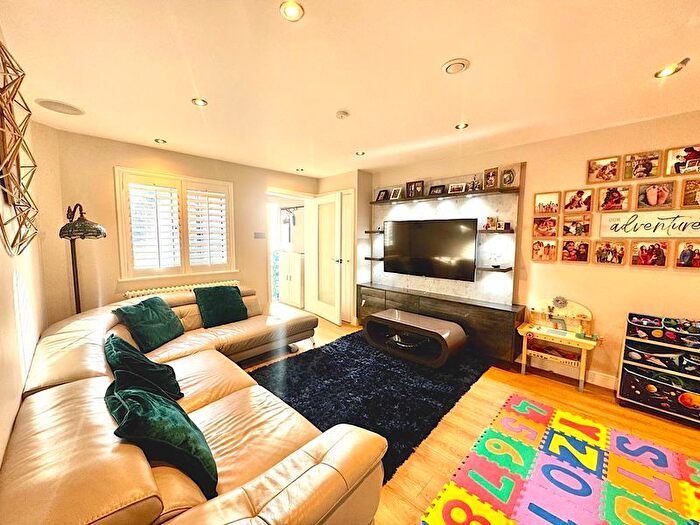 2 Bedroom Terraced House To Rent In Amberley Way, Uxbridge, UB10