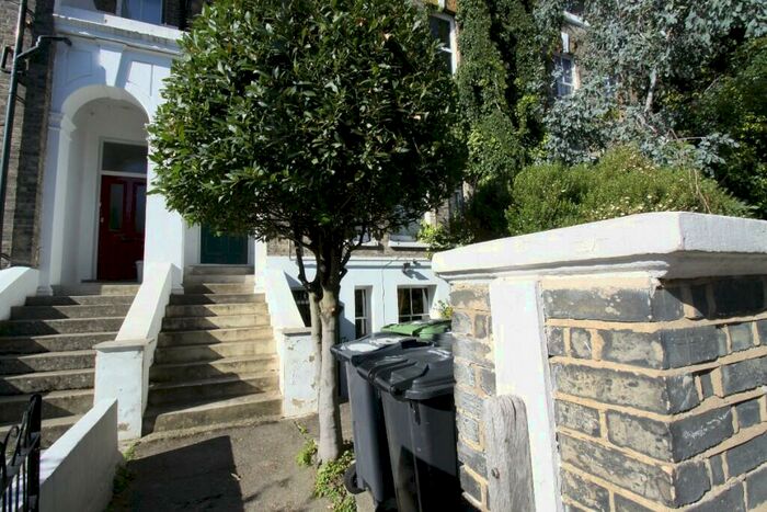 1 Bedroom Flat To Rent In Blackheath Grove, London, SE3